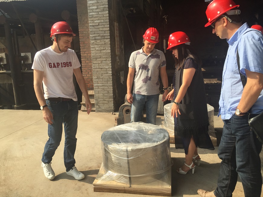 Agen kami dari Latvia