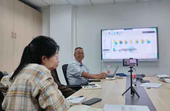 Pertemuan berbagi kasus pabrik semen