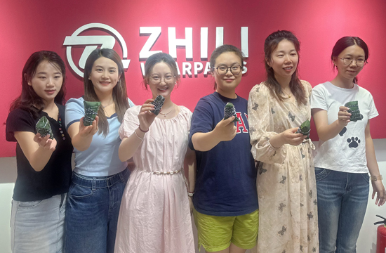 Aroma daun zongzi merayakan Festival Perahu Naga, dan kehangatan Zhili diwariskan bersama